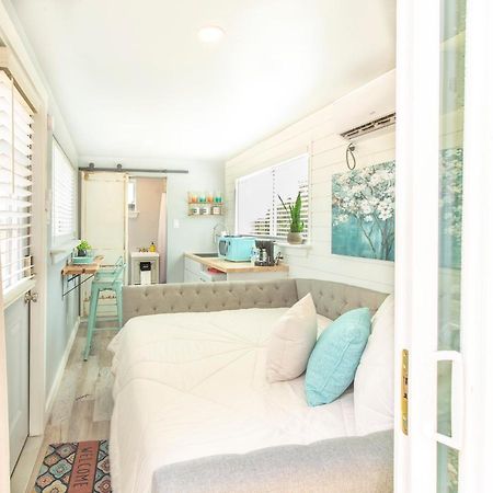The Container Retreat @ 290 Wine Trail #1 Escape To Hye, Tx Villa Exterior foto