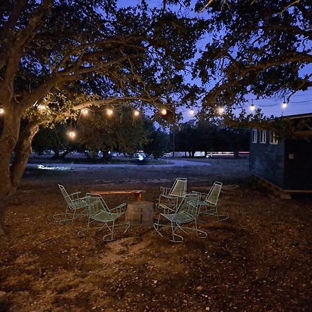 The Container Retreat @ 290 Wine Trail #1 Escape To Hye, Tx Villa Exterior foto