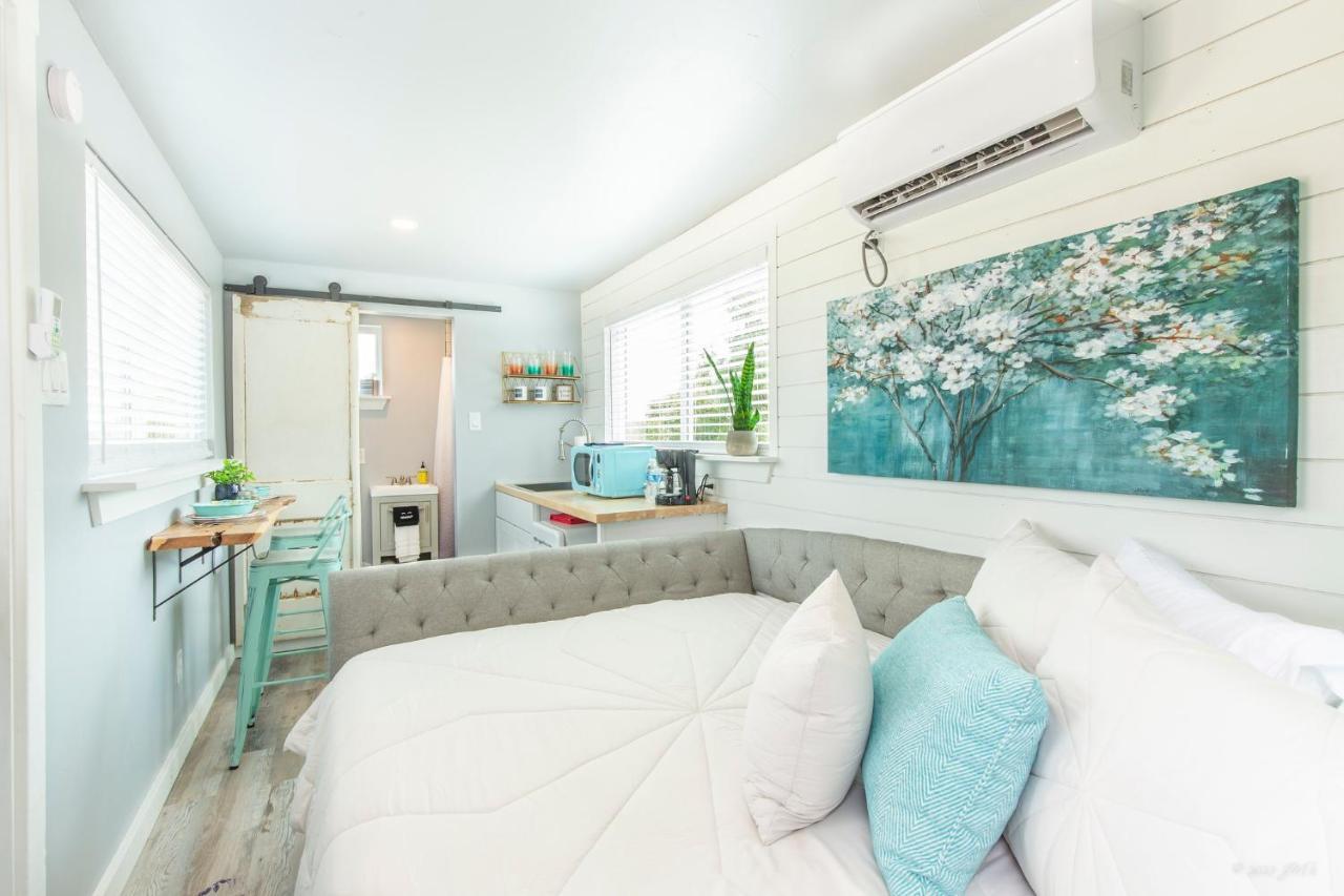The Container Retreat @ 290 Wine Trail #1 Escape To Hye, Tx Villa Exterior foto