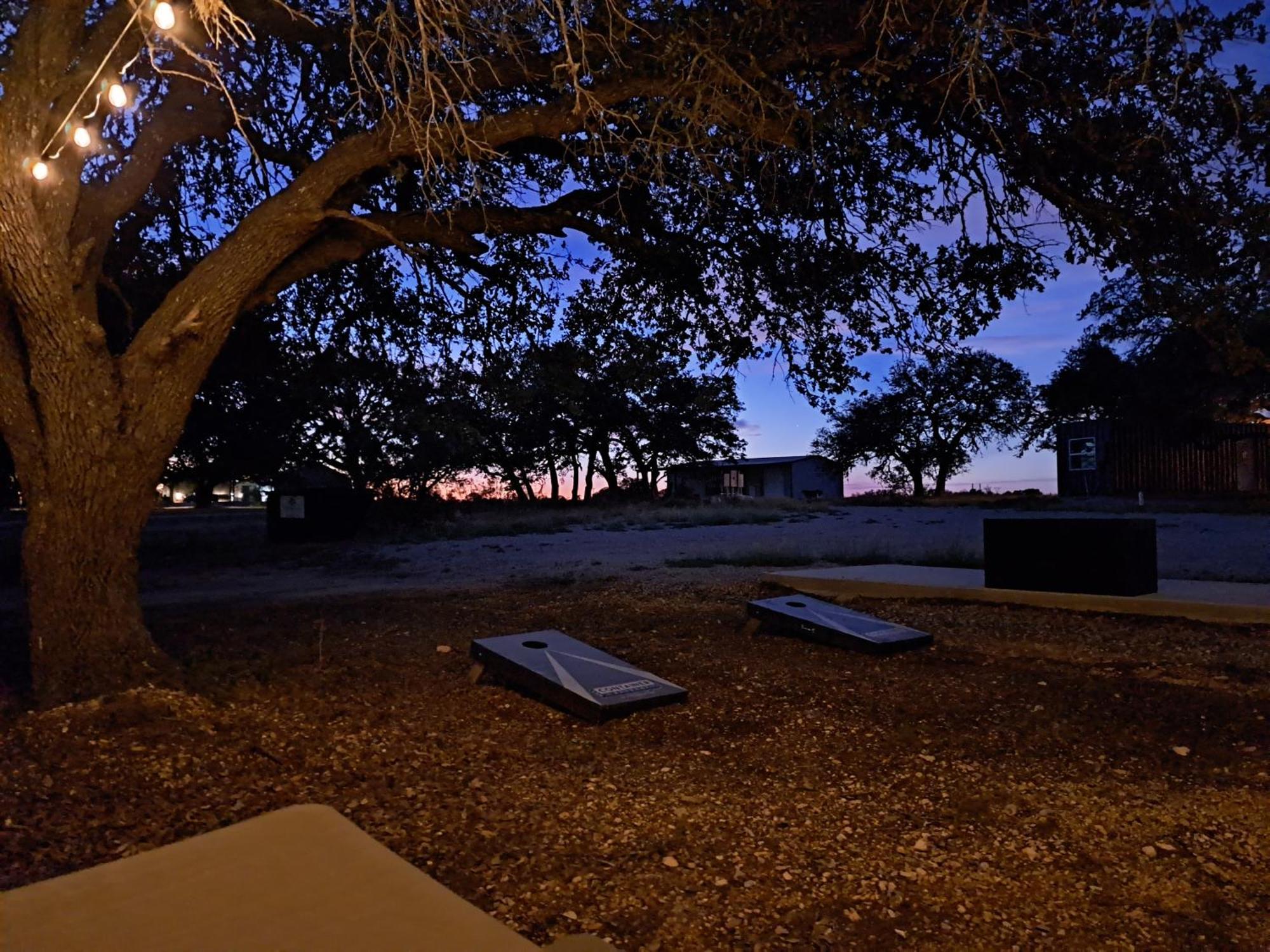 The Container Retreat @ 290 Wine Trail #1 Escape To Hye, Tx Villa Exterior foto