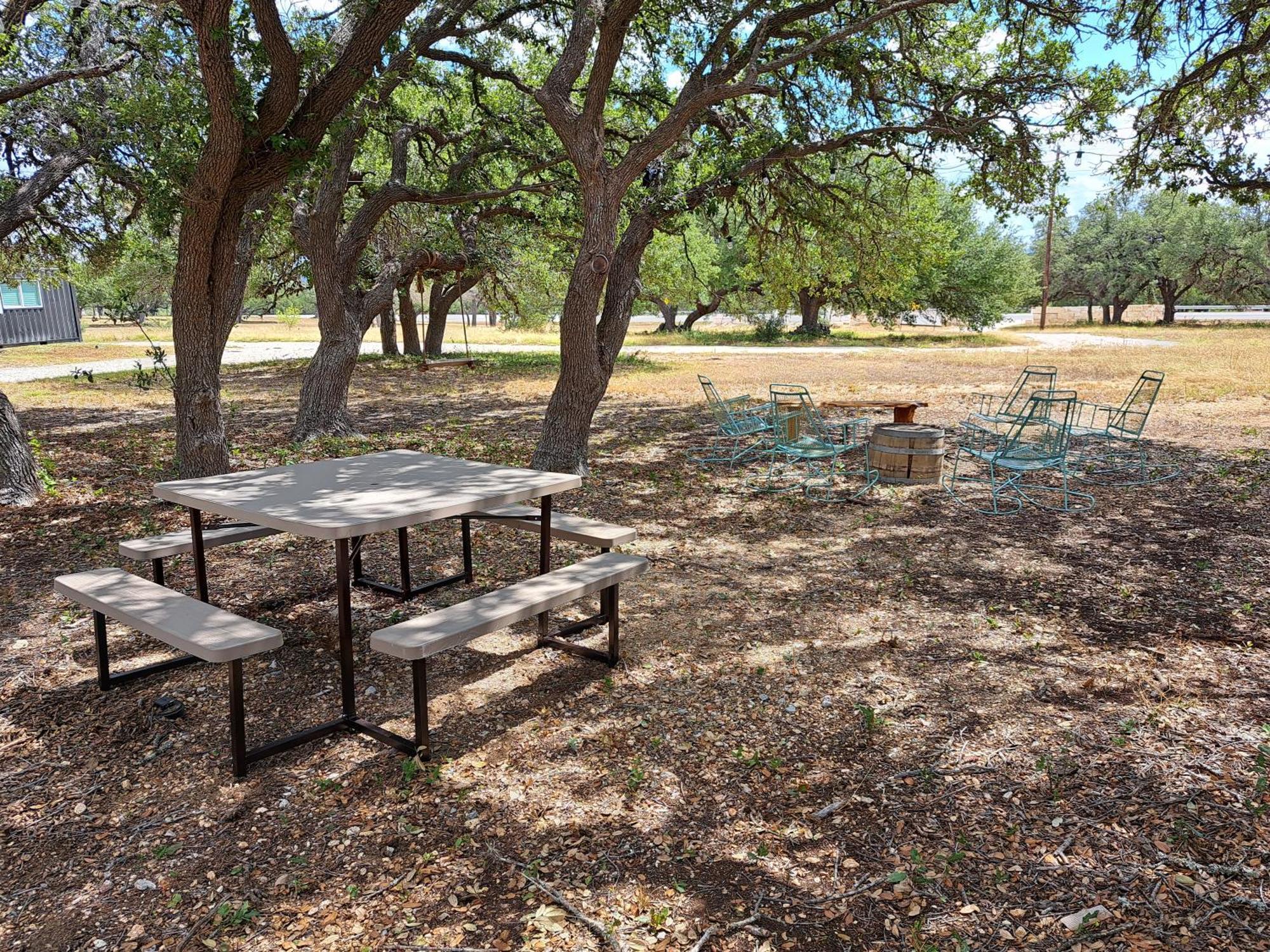 The Container Retreat @ 290 Wine Trail #1 Escape To Hye, Tx Villa Exterior foto
